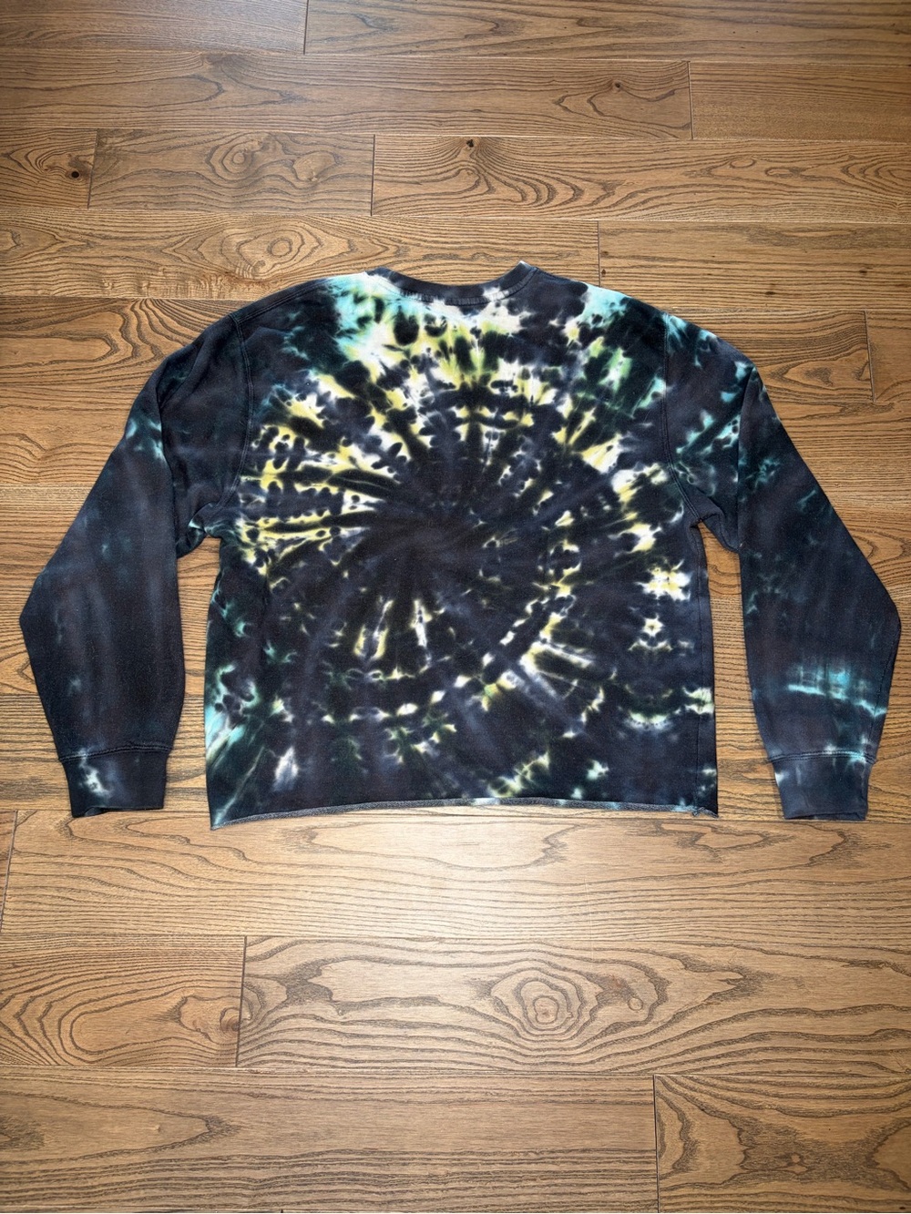 Tie Dye Sweatshirt - Picture 2 of 4